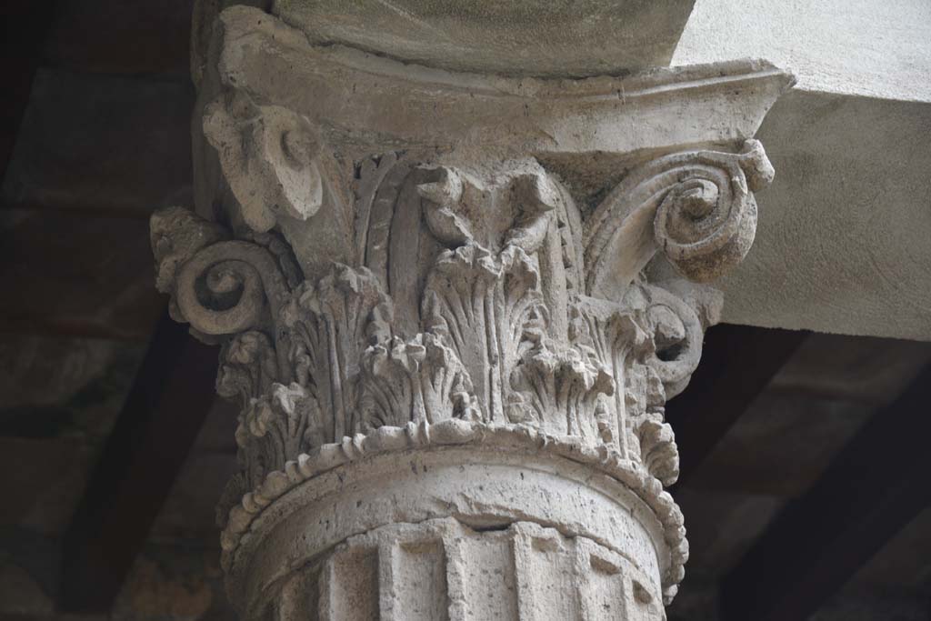 I.8.17 Pompeii. March 2019. Room 3, detail of capital at top of columns near compluvium in atrium.
Foto Annette Haug, ERC Grant 681269 DÉCOR.