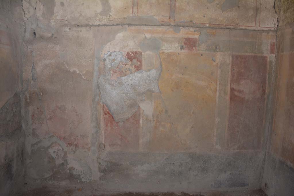 I.8.17 Pompeii. March 2019. Room 4, lower south wall.
Foto Annette Haug, ERC Grant 681269 DÉCOR.