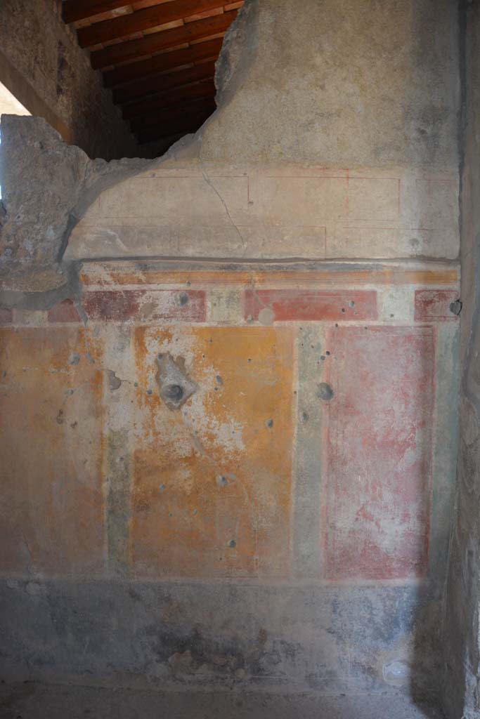 I.8.17 Pompeii. October 2019. Room 4, north wall at east end.
Foto Annette Haug, ERC Grant 681269 DÉCOR.