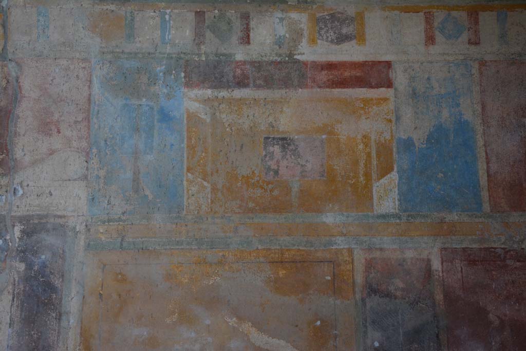 I.8.17 Pompeii. March 2019. Room 9, painted decoration on upper north wall at east end.
Foto Annette Haug, ERC Grant 681269 DÉCOR.