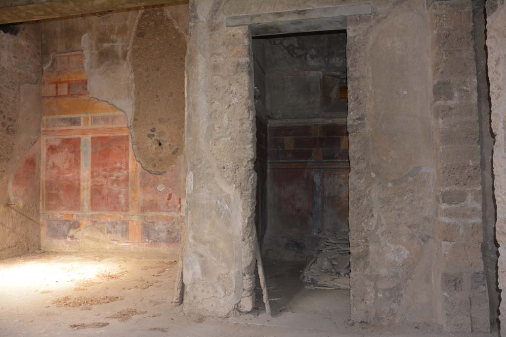 I.8.17 Pompeii. March 2019. Room 12, doorway in centre, on north side of atrium 3, with north ala 13, on left.
Foto Annette Haug, ERC Grant 681269 DÉCOR.