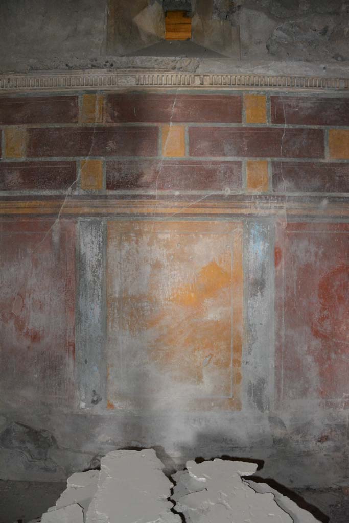 I.8.17 Pompeii. March 2019. 
Room 12, central yellow panel with red side panels from north wall.
Foto Annette Haug, ERC Grant 681269 DÉCOR.