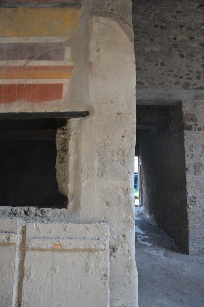 I.8.17 Pompeii. March 2019. 
Room 13, east wall at south end, with atrium 3, on right, leading to corridor 11.
Foto Annette Haug, ERC Grant 681269 DÉCOR.