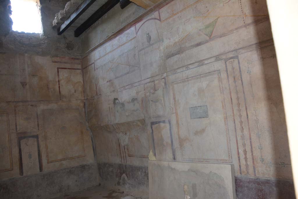 I.8.17 Pompeii. October 2019. Room 14, looking west along north wall. 
Foto Annette Haug, ERC Grant 681269 DÉCOR.
