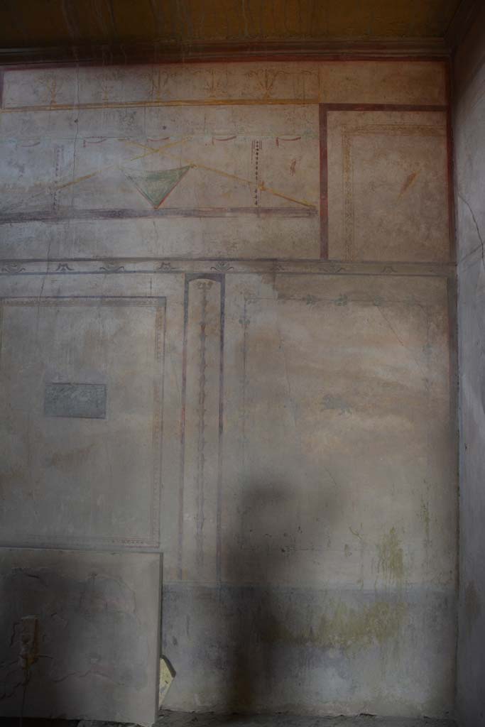 I.8.17 Pompeii. March 2019. Room 14, north wall in north-east corner.
Foto Annette Haug, ERC Grant 681269 DÉCOR.