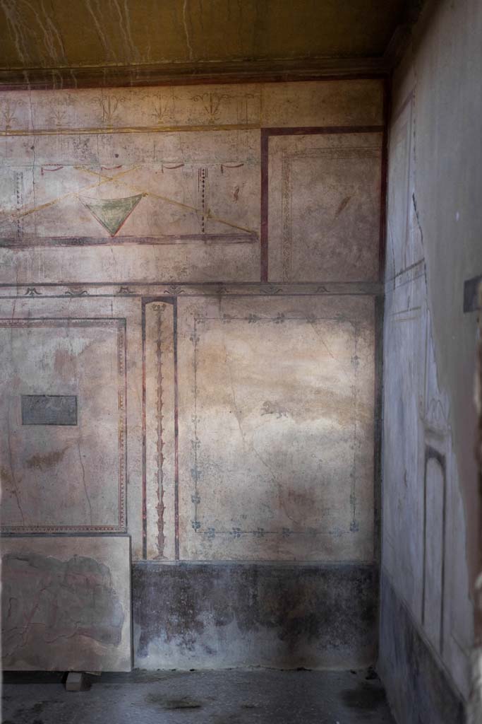 I.8.17 Pompeii. December 2021. 
Room 14, looking towards north-east corner and east wall, on right. Photo courtesy of Johannes Eber.