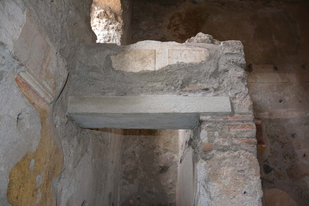 I.8.17 Pompeii. March 2019. Room 15, looking north above doorway to closet.
Foto Annette Haug, ERC Grant 681269 DÉCOR.
