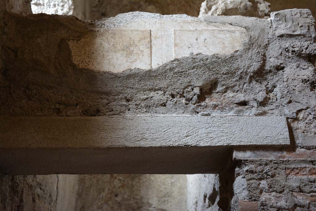 I.8.17 Pompeii. March 2019. Room 15, detail above doorway to closet.
Foto Annette Haug, ERC Grant 681269 DÉCOR.