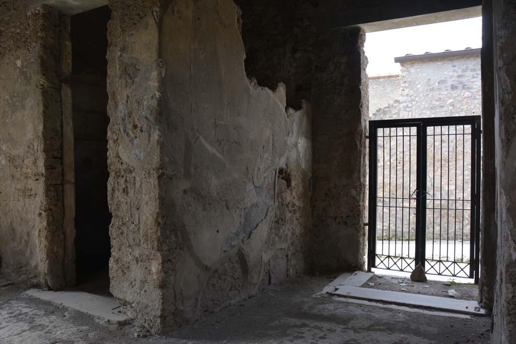 I.8.17 Pompeii. March 2019. Looking towards south wall of vestibule 2.  
Foto Annette Haug, ERC Grant 681269 DÉCOR.