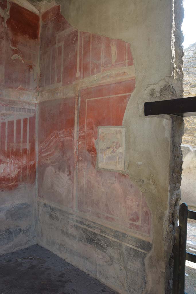 I.9.1 Pompeii. October 2019. Room 11, south-east corner and south wall with doorway to ala.
Foto Annette Haug, ERC Grant 681269 DÉCOR.
