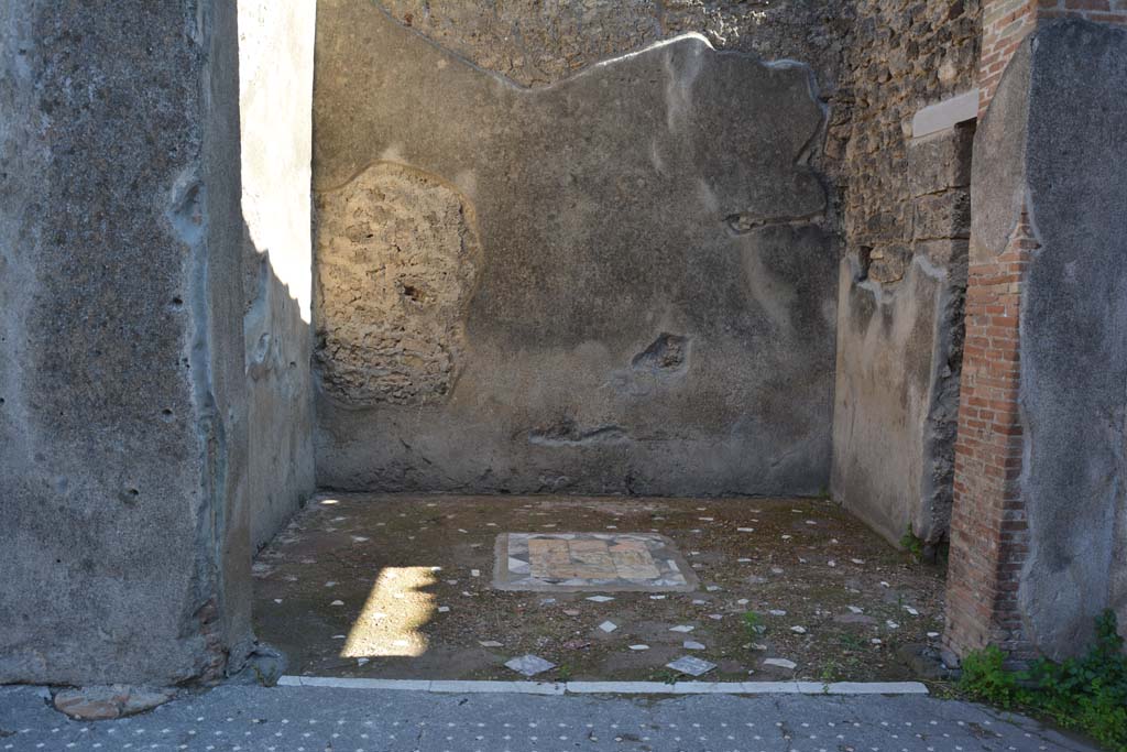 I.9.1 Pompeii. October 2019. Room 10, looking east across atrium towards ala.
Foto Annette Haug, ERC Grant 681269 DÉCOR.