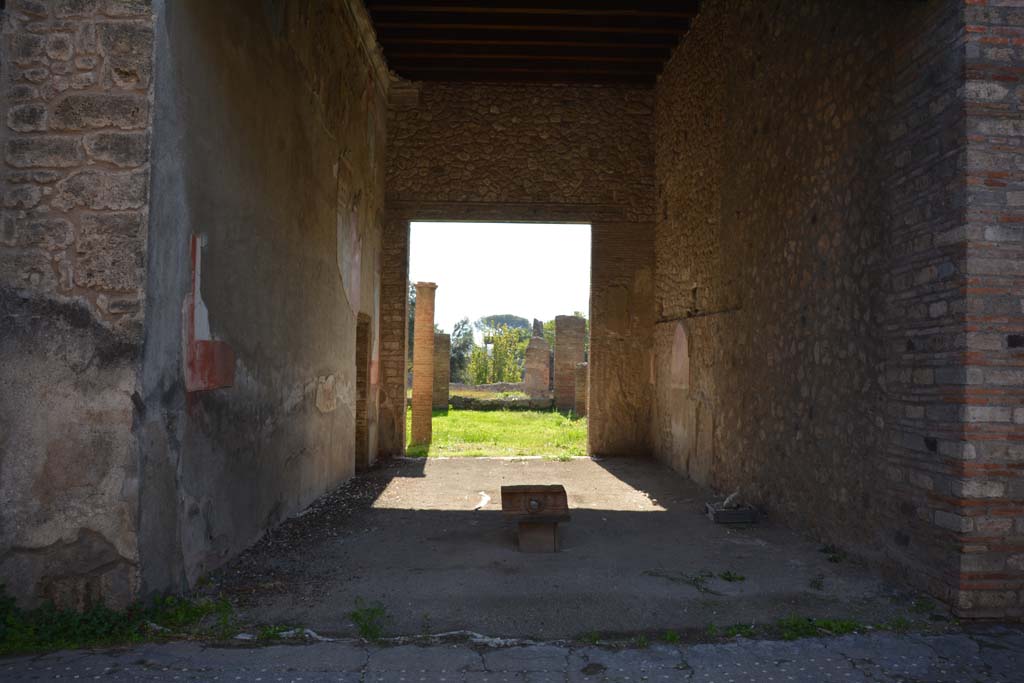 I.9.1 Pompeii. October 2019. Room 7, looking south through tablinum from atrium.
Foto Annette Haug, ERC Grant 681269 DÉCOR.