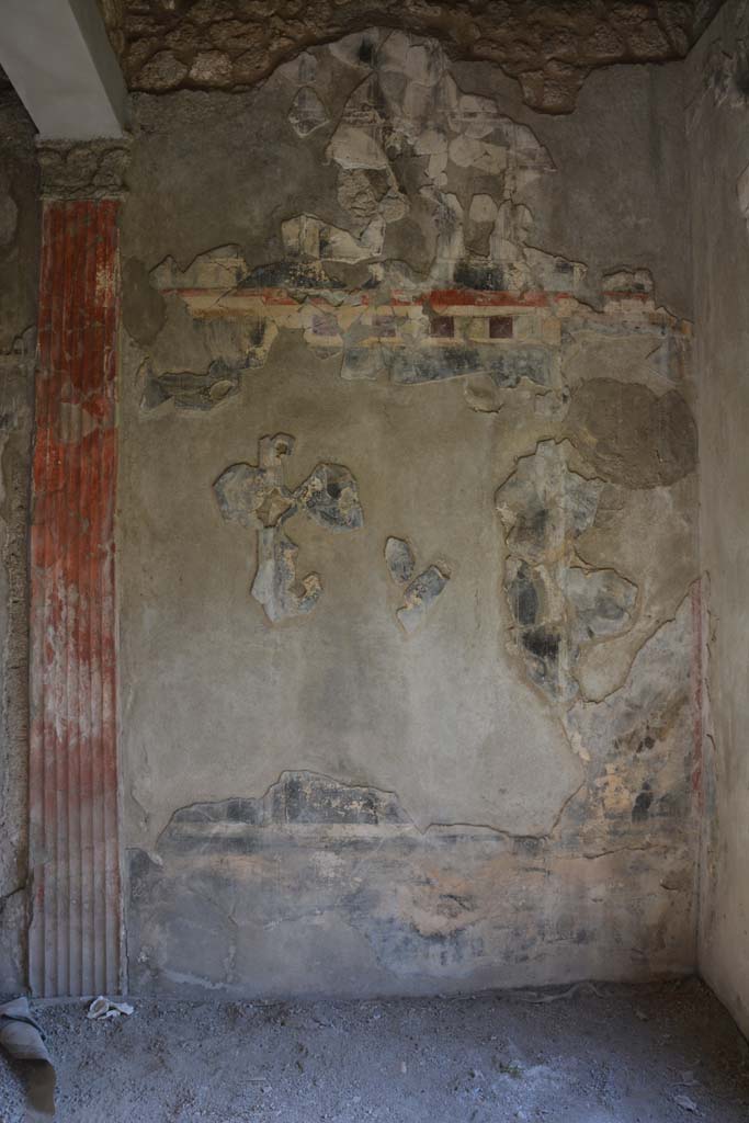 I.9.1 Pompeii. October 2019. 
Room 8, south end of east wall, and south-east corner of triclinium.
Foto Annette Haug, ERC Grant 681269 DÉCOR.