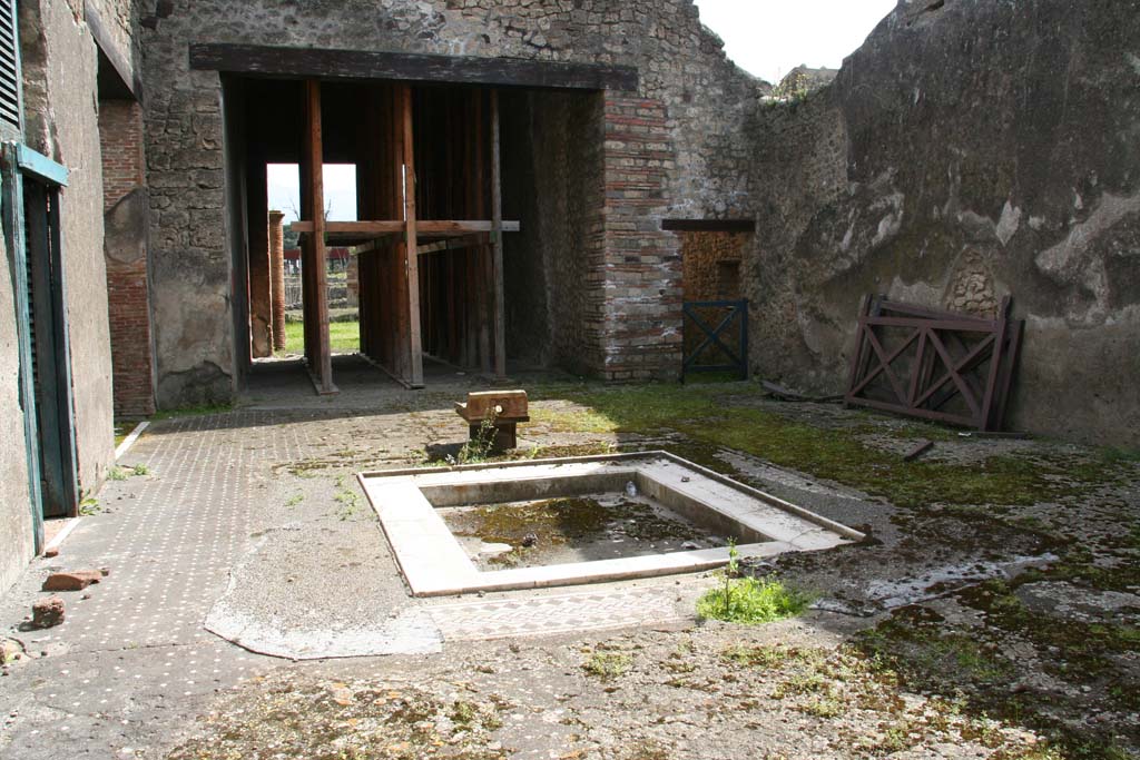 1.9.1 Pompeii. April 2013. Room 2, looking south across atrium. Photo courtesy of Klaus Heese.