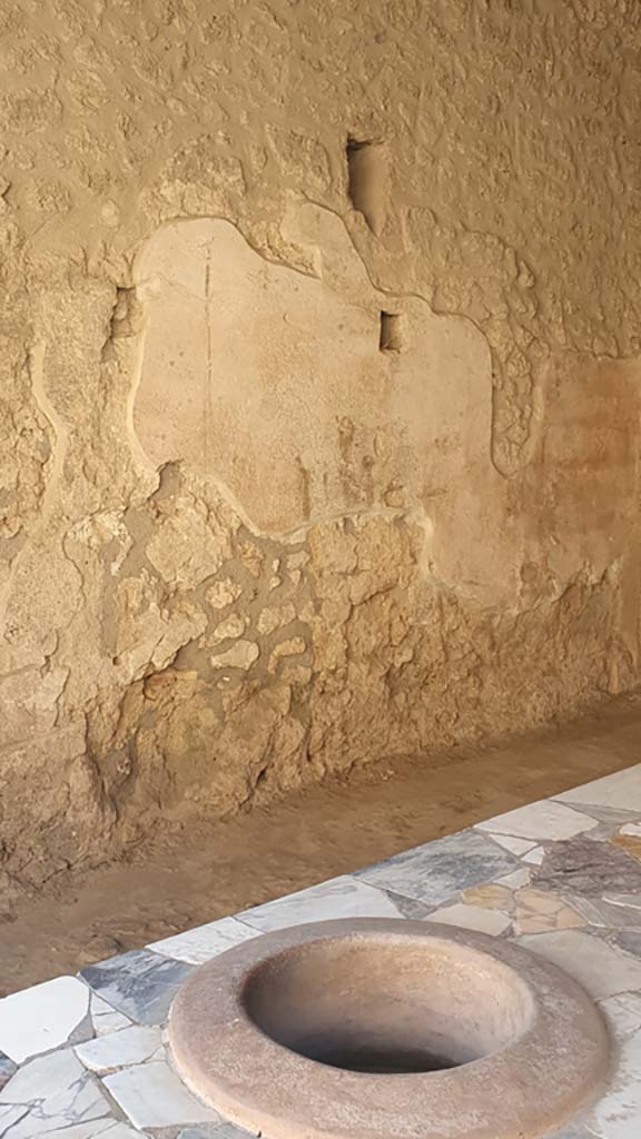 I.9.4 Pompeii. July 2021. Detail from east wall of bar-room.
Foto Annette Haug, ERC Grant 681269 DÉCOR.