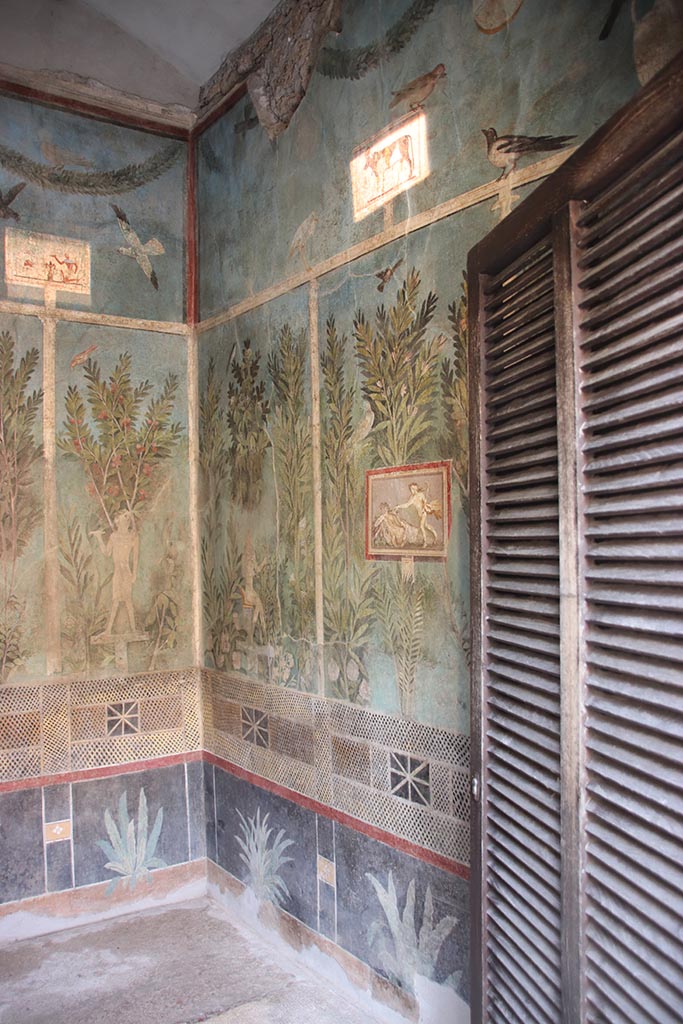 I.9.5 Pompeii. October 2024. 
Room 5, looking towards south-east corner of cubiculum. Photo courtesy of Klaus Heese.