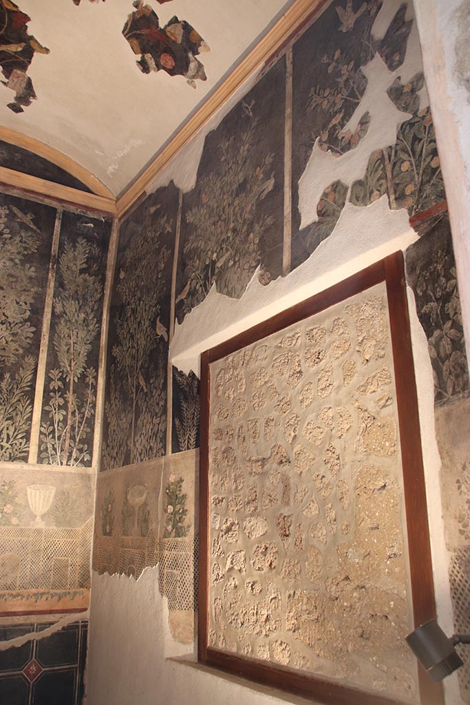 I.9.5 Pompeii. April 2022. Room 11, painting of fountain from south wall in south-east corner. Photo courtesy of Johannes Eber.