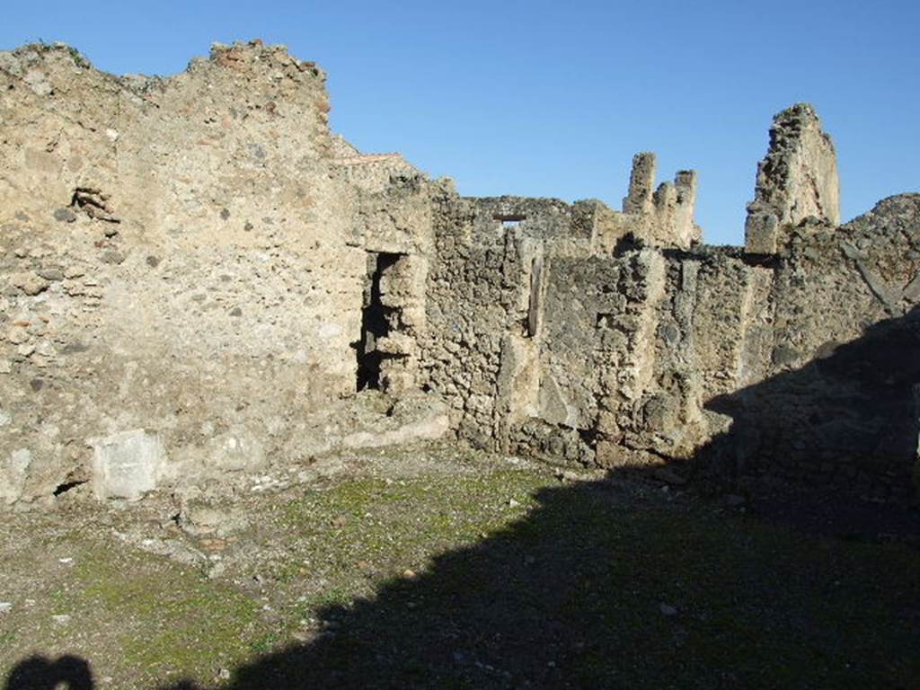 I.9.10 Pompeii. December 2006. Looking north-east across garden.