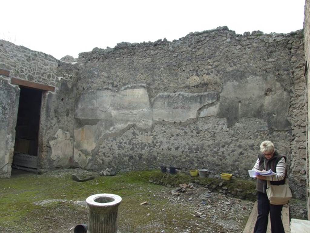 I.9.14 Pompeii. March 2009. Room 8, looking west across atrium.