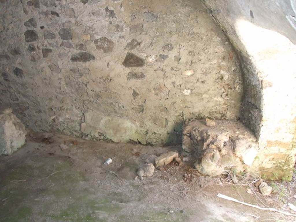 I.10.4 Pompeii. March 2009. South wall of third lower storeroom C.