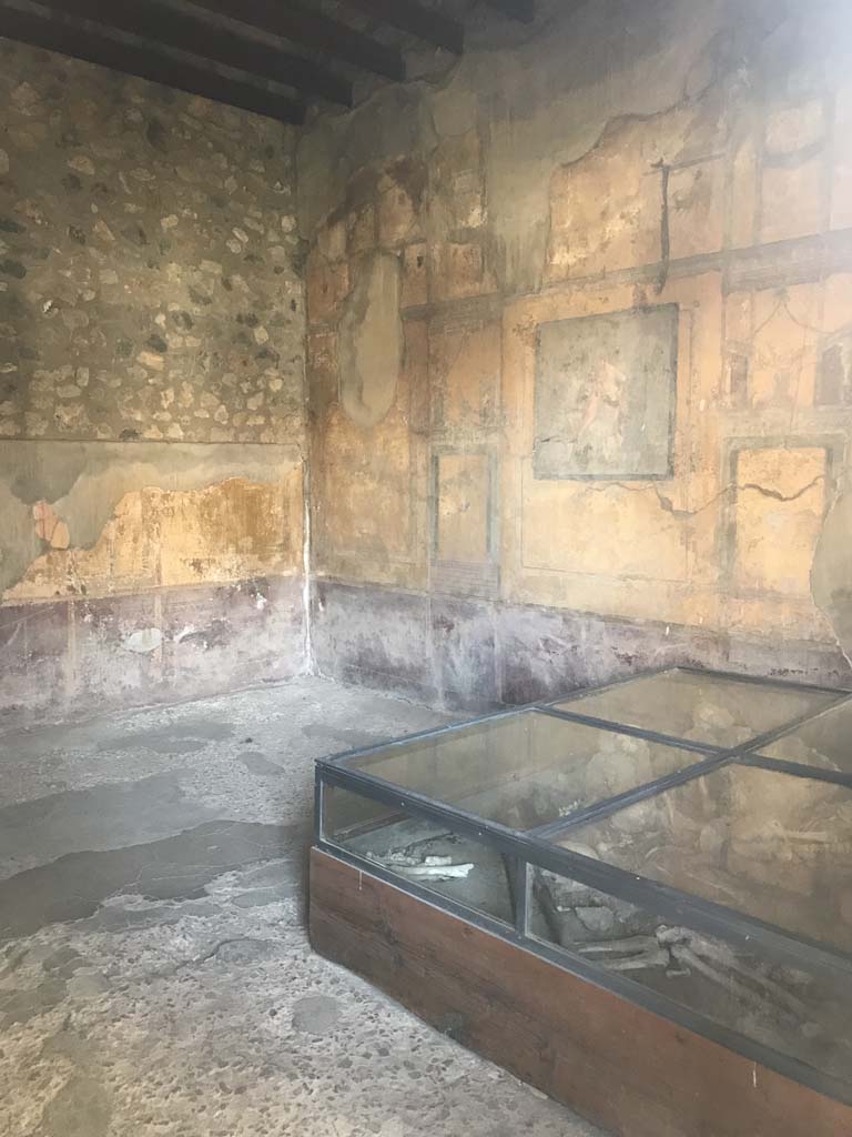 I.10.4 Pompeii. April 2019. Room 19, looking towards south-east corner. Photo courtesy of Rick Bauer.