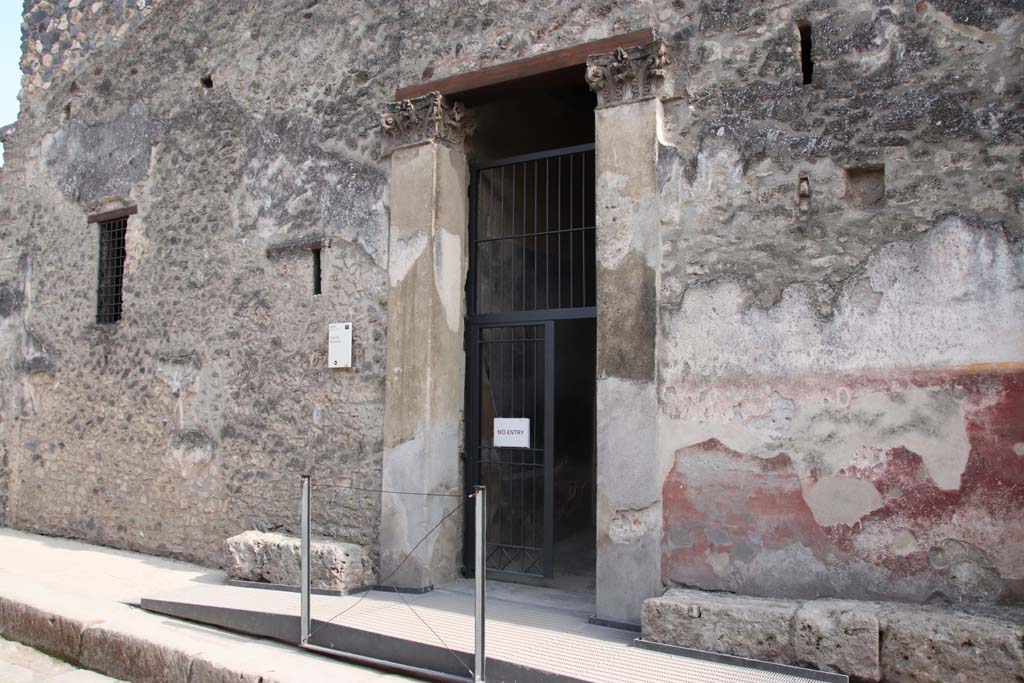 1.10.4 Pompeii. September 2021. 
Looking south-east towards doorway, exit only during the pandemic. Photo courtesy of Klaus Heese.