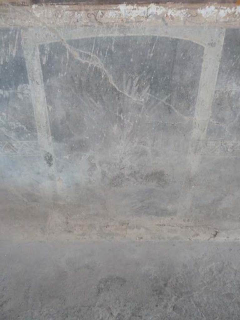 I.10.4 Pompeii. September 2015. Detail of decoration from zoccolo of west wall of atrium, in south-west corner.