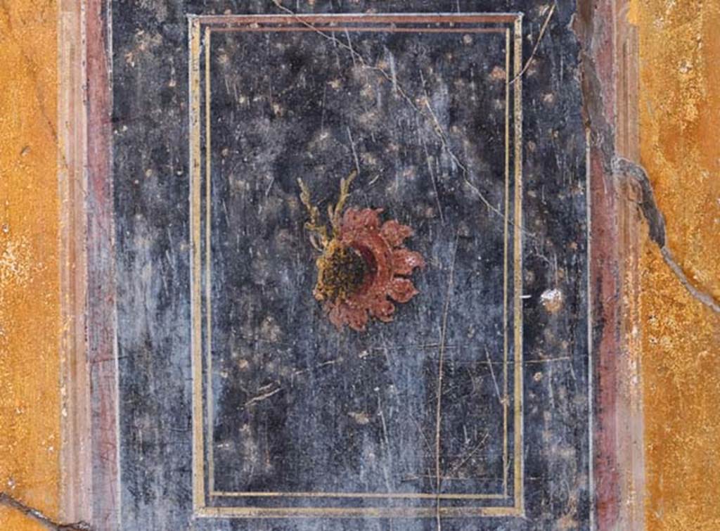 I.10.4 Pompeii. April 2018. Detail from below panel above, from east wall of atrium in south-east corner. Photo courtesy of Ian Lycett-King. Use is subject to Creative Commons Attribution-NonCommercial License v.4 International.