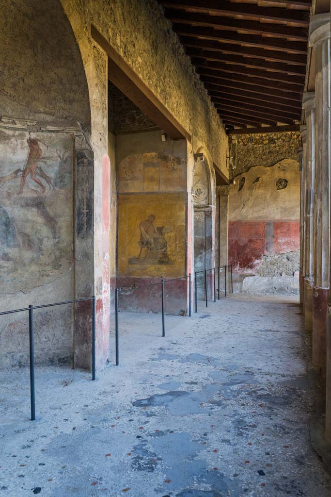I.10.4 Pompeii. April 2022. Looking west along south portico. Photo courtesy of Johannes Eber.
