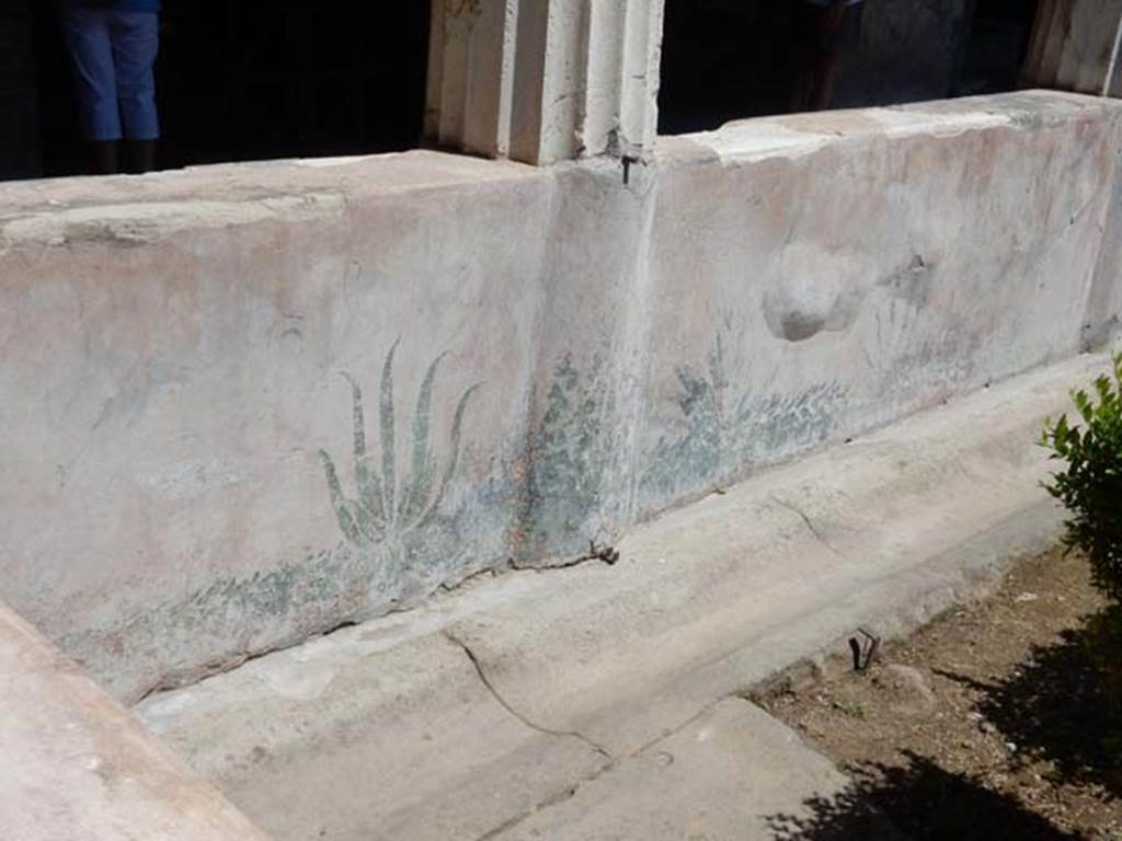 I.10.4 Pompeii. May 2017. Detail of painted pluteus on east side of peristyle garden in north-east corner.  Photo courtesy of Buzz Ferebee.