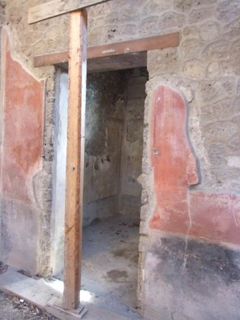 I.10.11 Pompeii. March 2009. Doorway to room 7, cubiculum, in south-east corner of atrium.