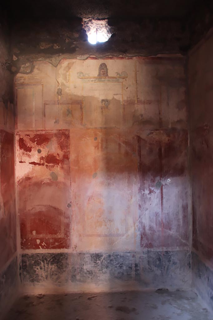 I.10.11 Pompeii. October 2022.
 Room 9, looking towards west wall. Photo courtesy of Klaus Heese.