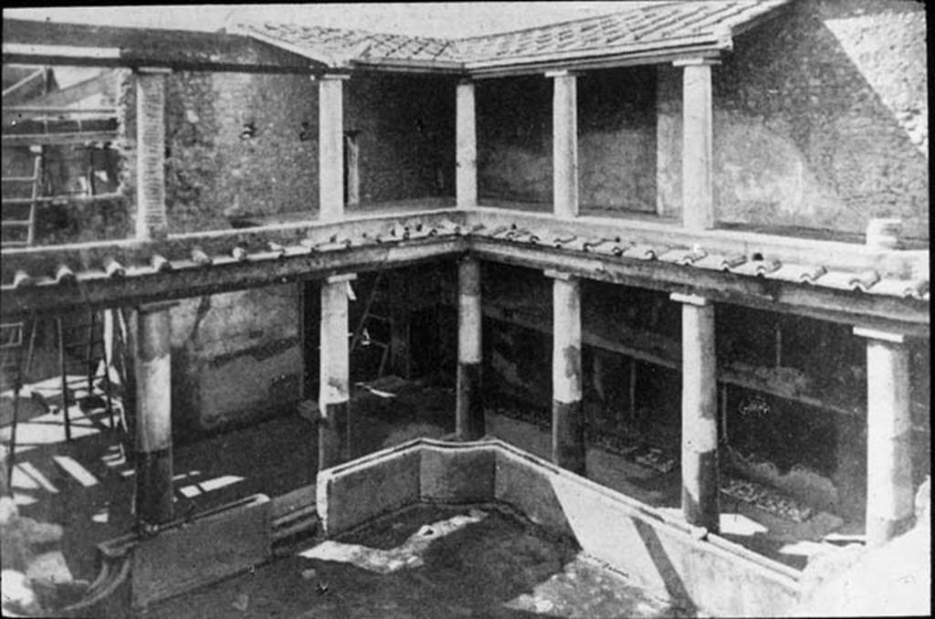 I.10.11 Pompeii. Looking north-west across peristyle garden towards upper and lower floors.  Photo by permission of the Institute of Archaeology, University of Oxford. File name instarchbx202im 028. Source ID. 44515. See photo on University of Oxford HEIR database