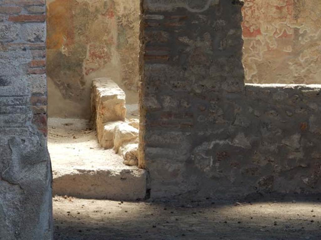 I.11.6 Pompeii. May 2015. 
Room 5, south wall of tablinum with window overlooking garden, and door to corridor.
Photo courtesy of Buzz Ferebee.