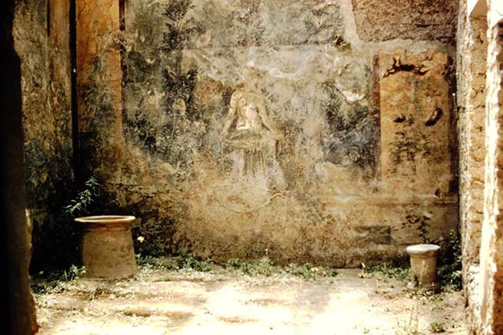 I.11.6 Pompeii. 1959. Room 6, west wall of garden area. Photo by Stanley A. Jashemski.
Source: The Wilhelmina and Stanley A. Jashemski archive in the University of Maryland Library, Special Collections (See collection page) and made available under the Creative Commons Attribution-Non Commercial License v.4. See Licence and use details.
J59f0483