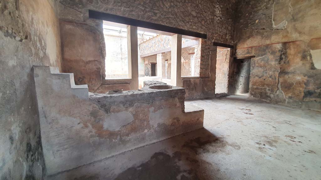 I.11.16 Pompeii. July 2021. Room 3, looking east across bar-room/atrium.
Foto Annette Haug, ERC Grant 681269 DÉCOR.