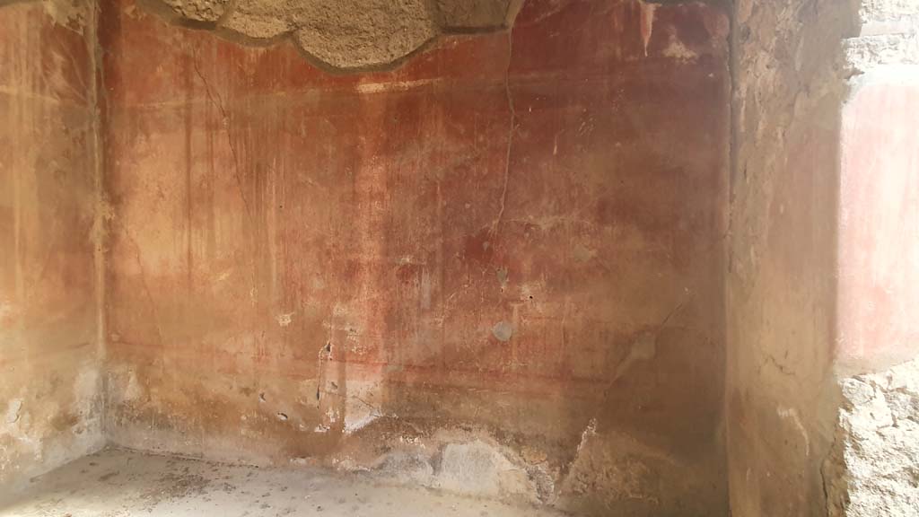 I.12.5 Pompeii. July 2021. West wall of triclinium. 
Foto Annette Haug, ERC Grant 681269 DÉCOR