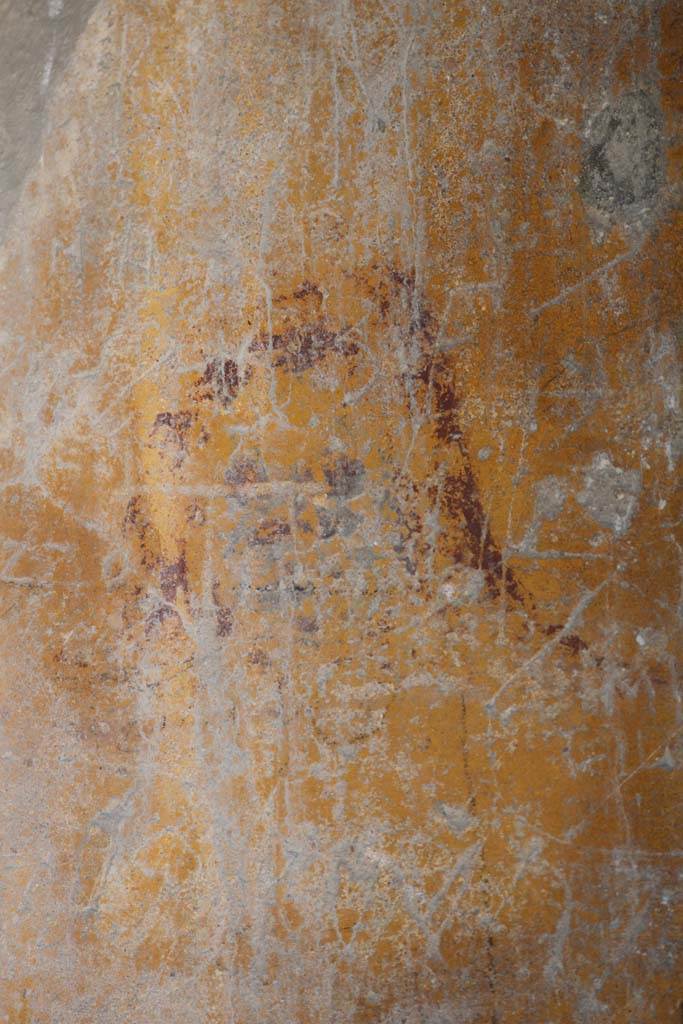I.12.5 Pompeii. December 2018. 
Detail of remaining painted decoration from north end of west wall of bar-room. Photo courtesy of Aude Durand.