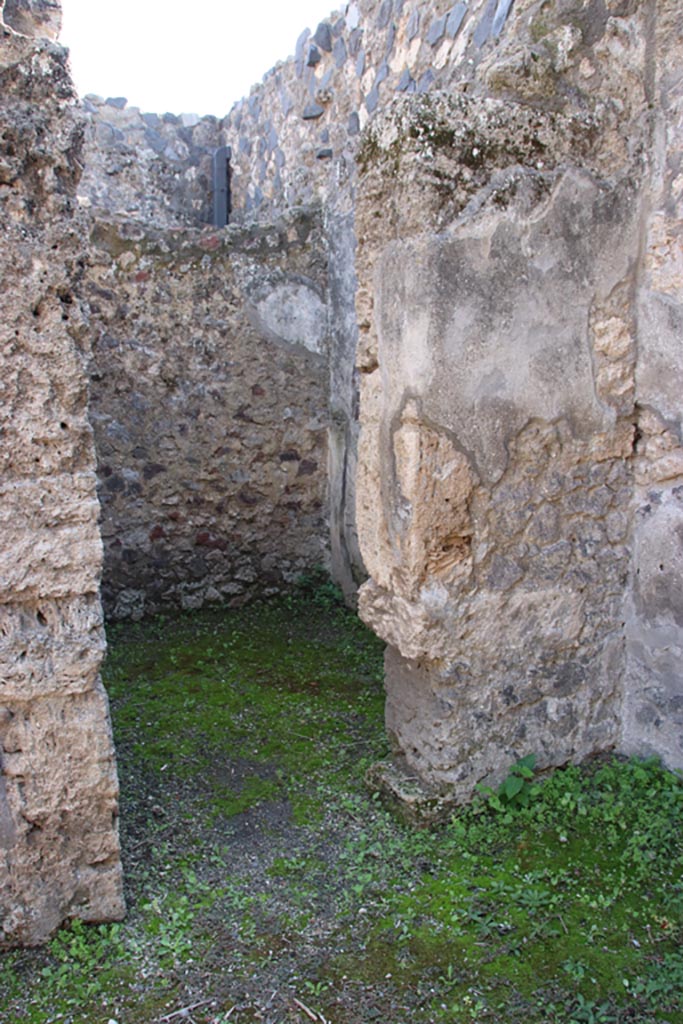 I.12.8 Pompeii. October 2022. 
Doorway into room 3, looking south. Photo courtesy of Klaus Heese.
