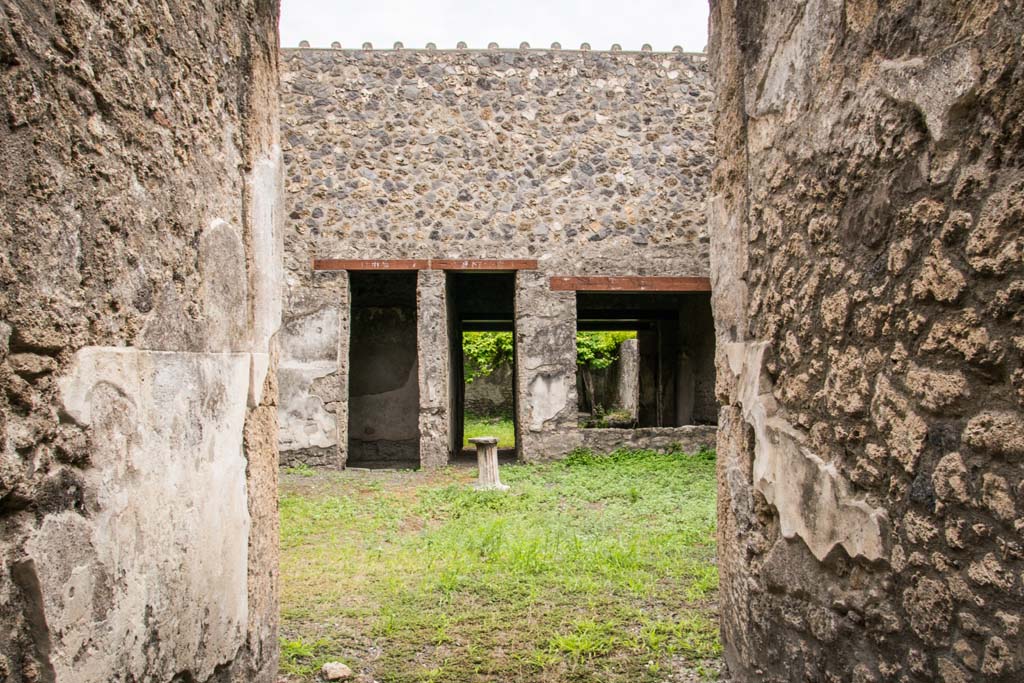 I.13.2 Pompeii. July 2018. Looking south from entrance corridor, across atrium, towards corridor to rear garden area.
Photo courtesy of Johannes Eber.
