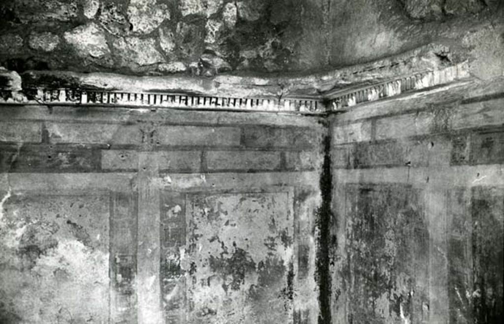 I.13.2 Pompeii. 1974. 
Domus of Sutoria Primigenia, second room left E of atrium, SE corner. Photo courtesy of Anne Laidlaw.
American Academy in Rome, Photographic Archive. Laidlaw collection _P_74_1_20.