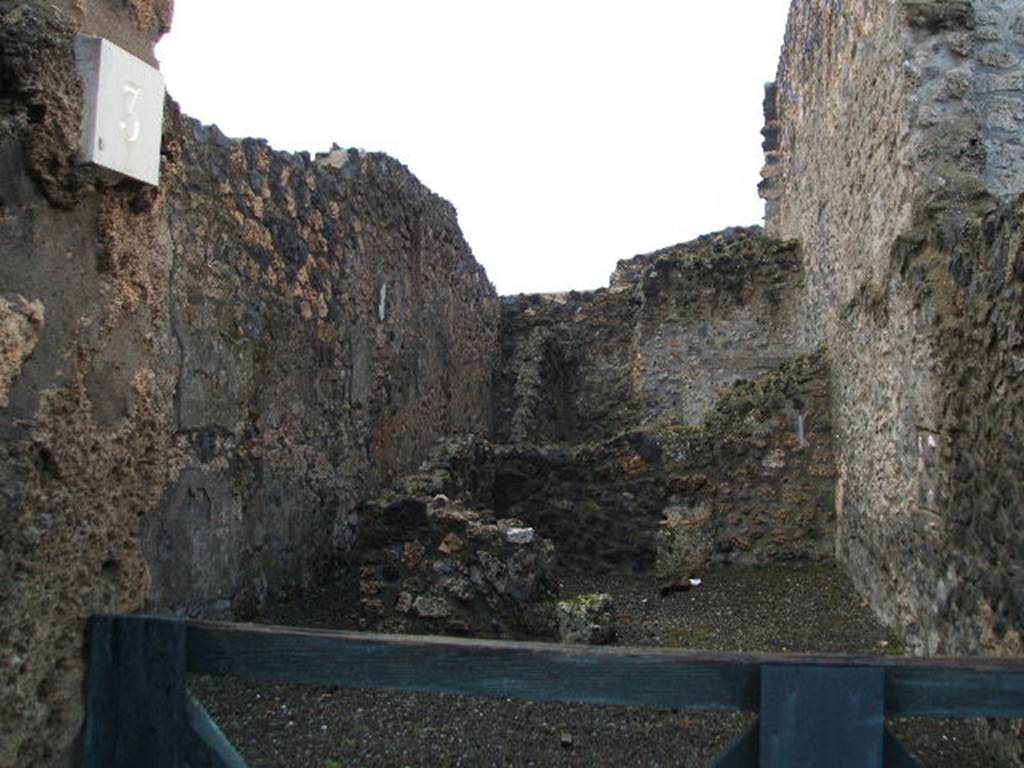 I.13.3 Pompeii. December 2004. Entrance, looking south. According to Eschebach, on the west side (right) would have been a workshop with a rear room.