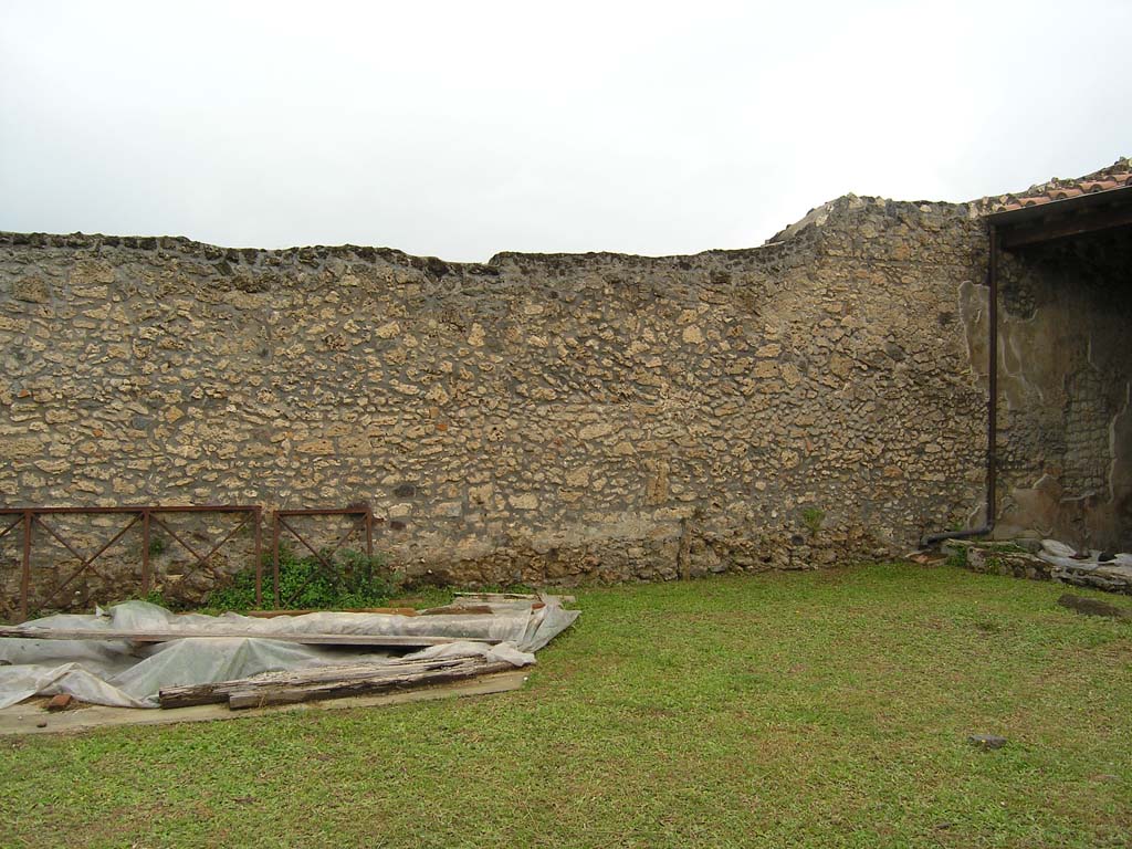 I.14.2 Pompeii. July 2008. Garden area M, looking towards north wall. Photo courtesy of Guilhem Chapelin.