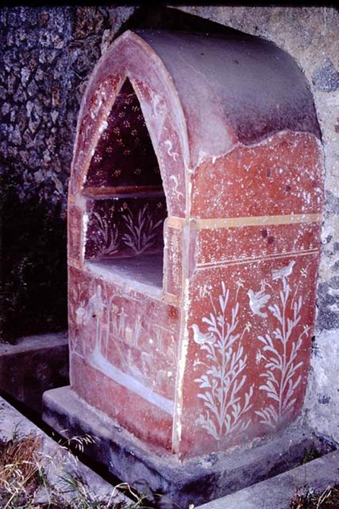 I.14.7 Pompeii. 1966. Front and west exterior side of the lararium. Photo by Stanley A. Jashemski.
Source: The Wilhelmina and Stanley A. Jashemski archive in the University of Maryland Library, Special Collections (See collection page) and made available under the Creative Commons Attribution-Non Commercial License v.4. See Licence and use details.
J66f0501