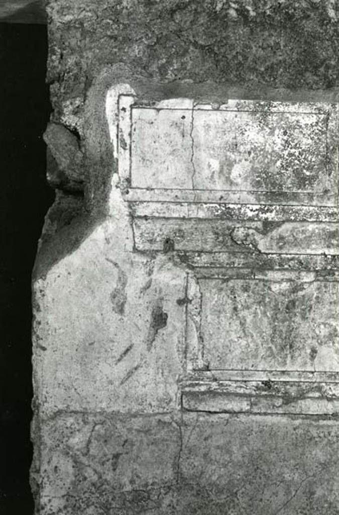 I.15.3 Pompeii. 1972. Room 6. House of Ship Europa, W cubiculum, left W wall by doorway.  
Photo courtesy of Anne Laidlaw.
American Academy in Rome, Photographic Archive. Laidlaw collection _P_72_17_8.