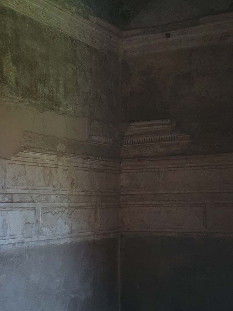 I.15.3 Pompeii. July 2021. Room 6, looking towards upper north-west corner. 
Foto Annette Haug, ERC Grant 681269 DÉCOR.