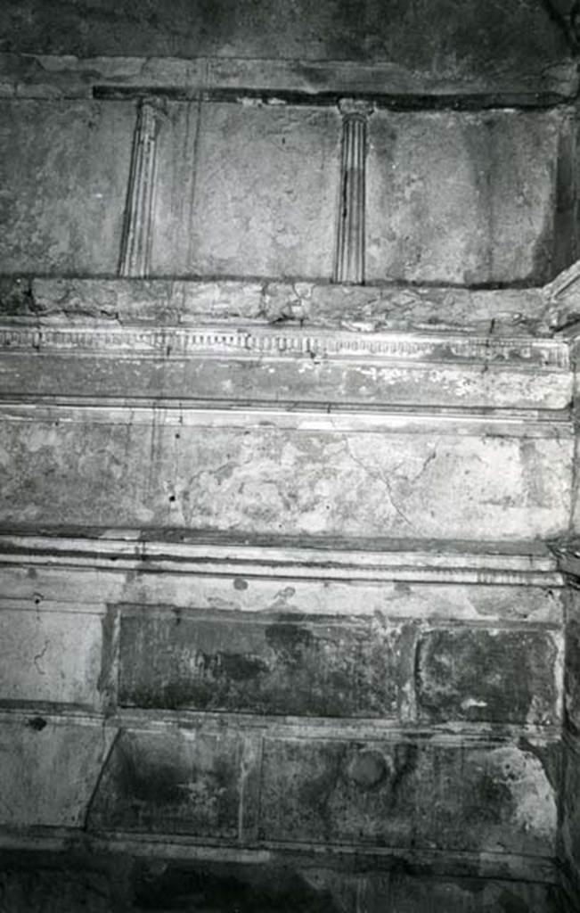 I.15.3 Pompeii. 1972. Room 4. House of Ship Europa, E cubiculum, W wall.  Photo courtesy of Anne Laidlaw.
American Academy in Rome, Photographic Archive. Laidlaw collection _P_72_15_17.