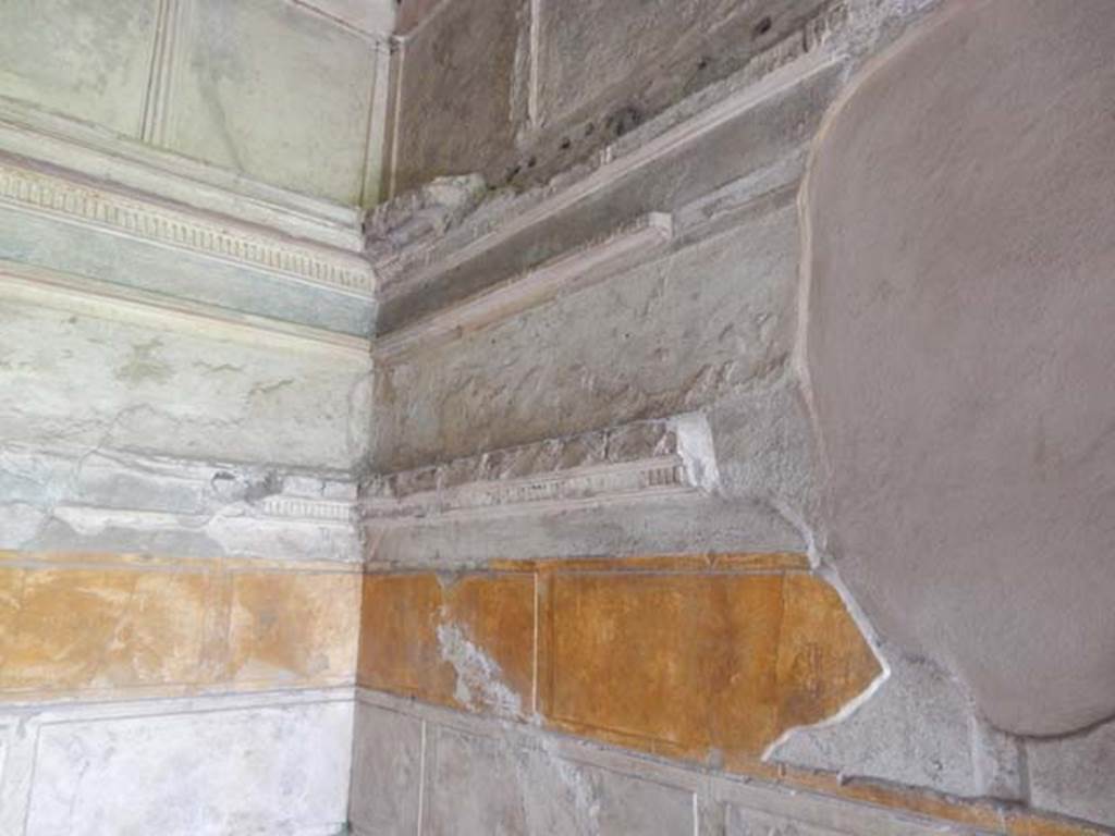 I.15.3 Pompeii. May 2015. Room 4. North-east corner and east wall. 
Photo courtesy of Buzz Ferebee.
