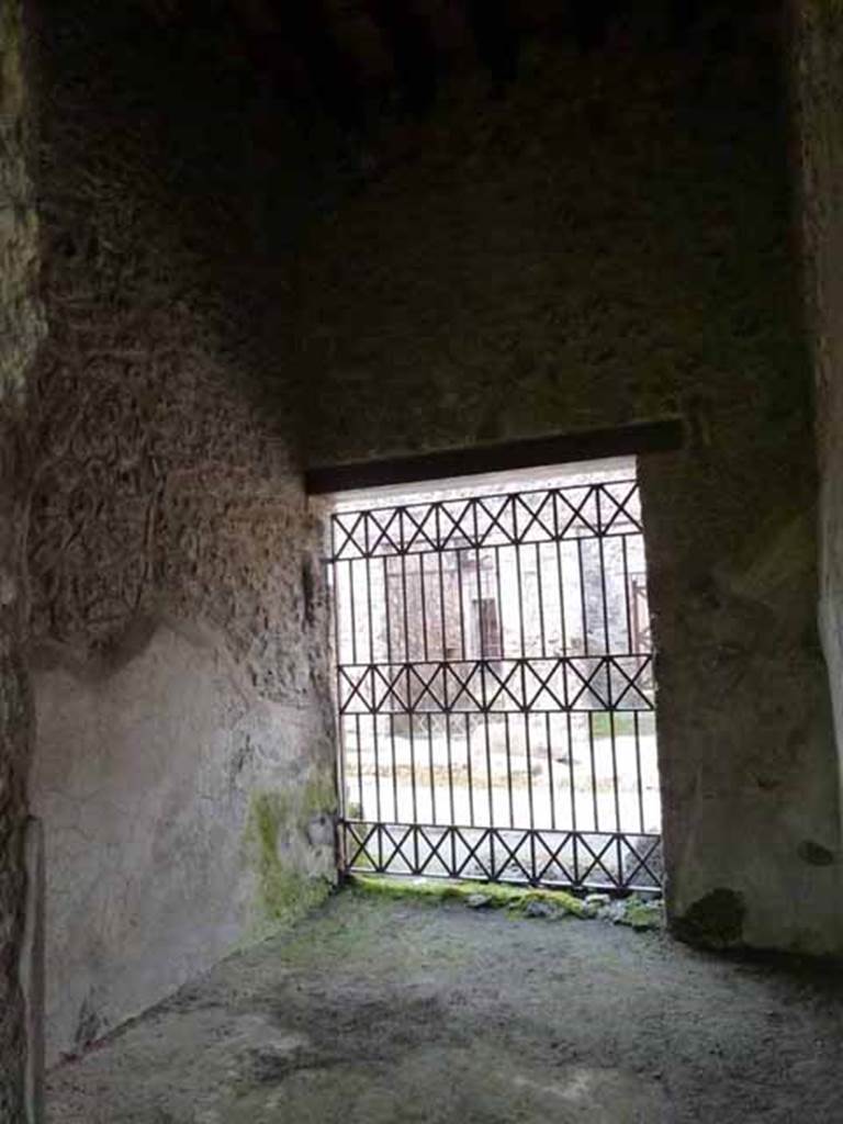 I.15.3 Pompeii. May 2010. Room 3.
Looking north towards entrance I.15.2 from Via di Castricio.
