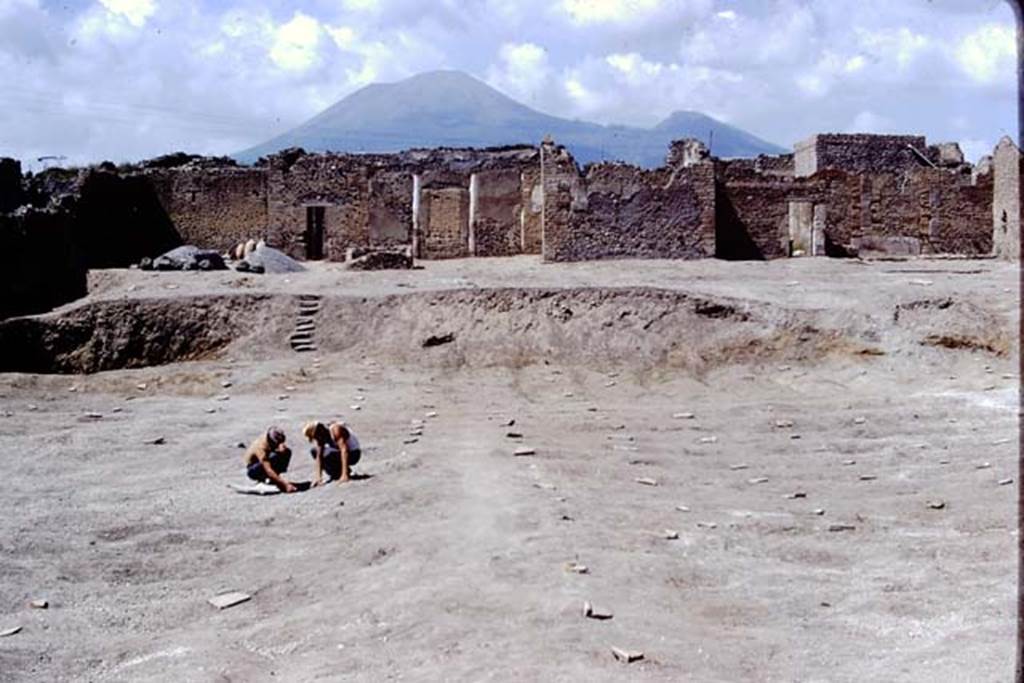 I.15.3 Pompeii. 1972. Looking north. Photo by Stanley A. Jashemski. 
Source: The Wilhelmina and Stanley A. Jashemski archive in the University of Maryland Library, Special Collections (See collection page) and made available under the Creative Commons Attribution-Non Commercial License v.4. See Licence and use details. J72f0713